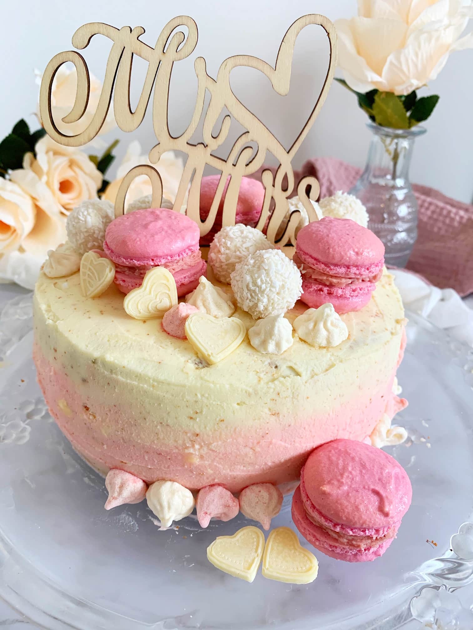 Kokos-Himbeer-Torte: eine Torte für Verliebte! - Sheepysbakery