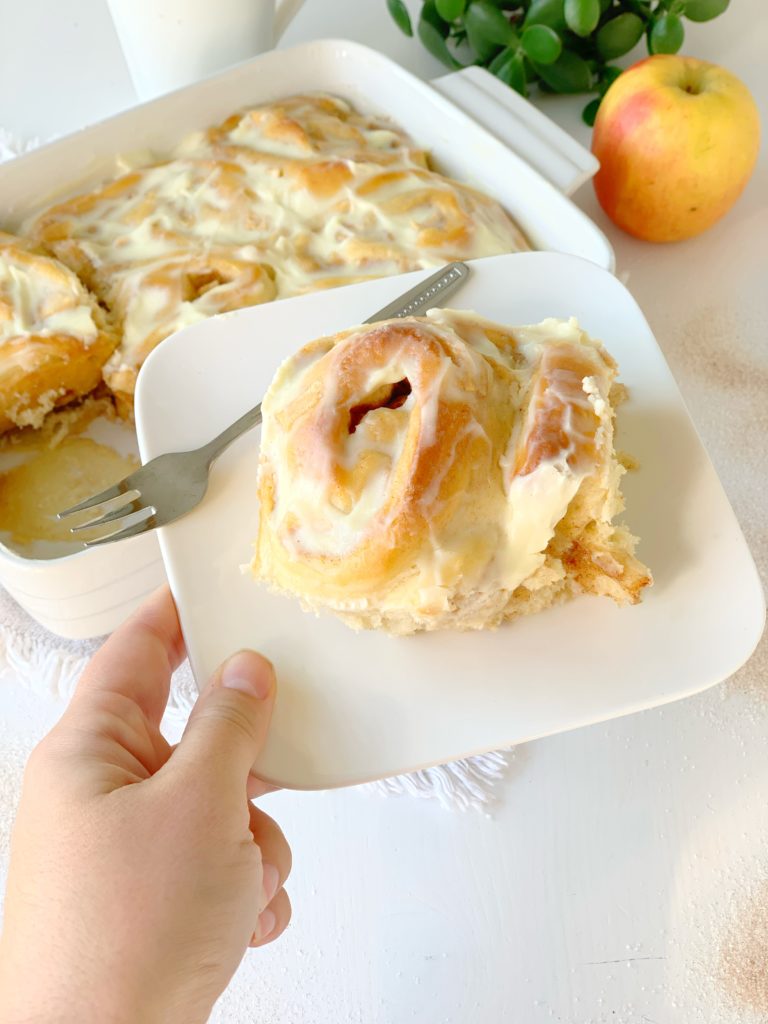 Apfel-Zimtschnecken mit Hefeteig