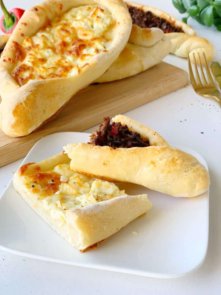 Pide mit Hackfleisch