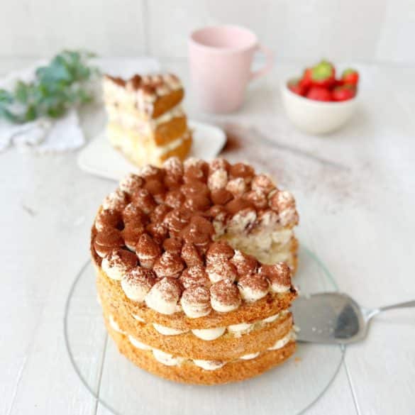 Tiramisu-Torte angeschnitten