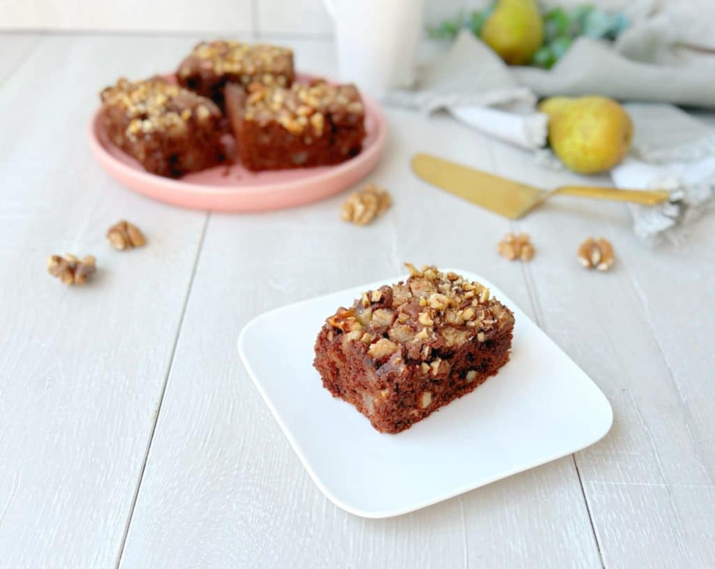 Birnen-Walnuss-Brownies als Stück