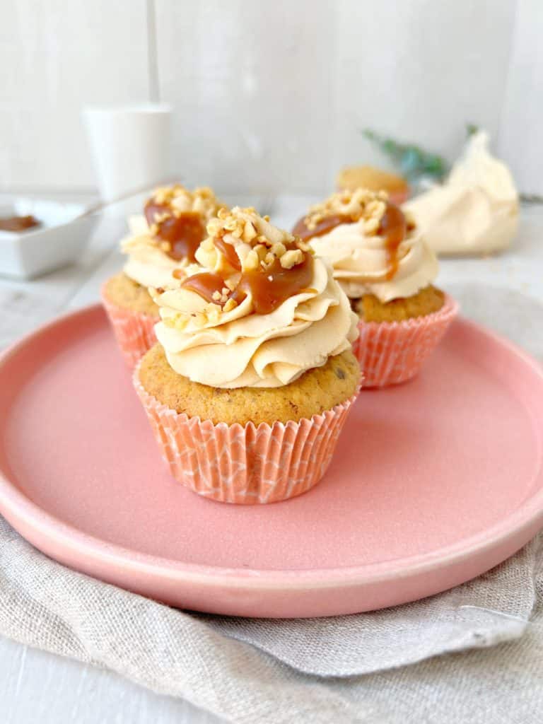 Nuss-Cupcakes mit Frosting