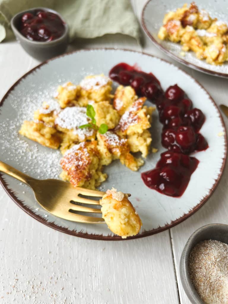 Grießschmarrn: mit fruchtigem Kirschkompott! - Sheepysbakery