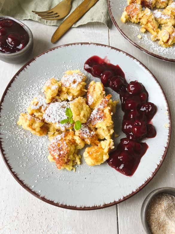 Grießschmarrn: mit fruchtigem Kirschkompott! - Sheepysbakery