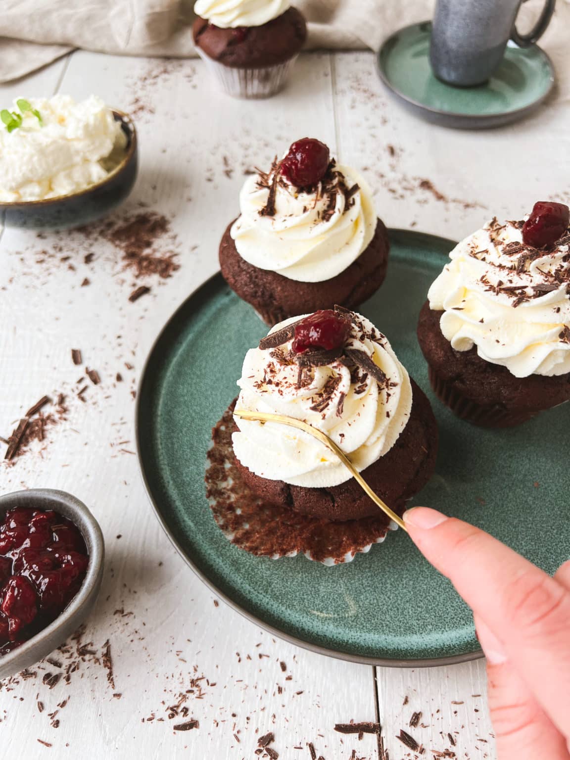 Schwarzwälder-Kirsch-Muffins: klein und fein! - Sheepysbakery