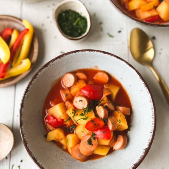 Würstchengulasch mit Kartoffeln