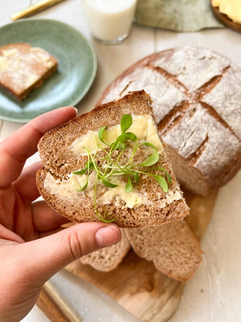 Buttermilchbrot belegt