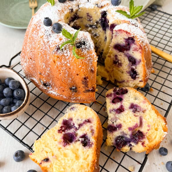 Joghurtkuchen mit Blaubeeren