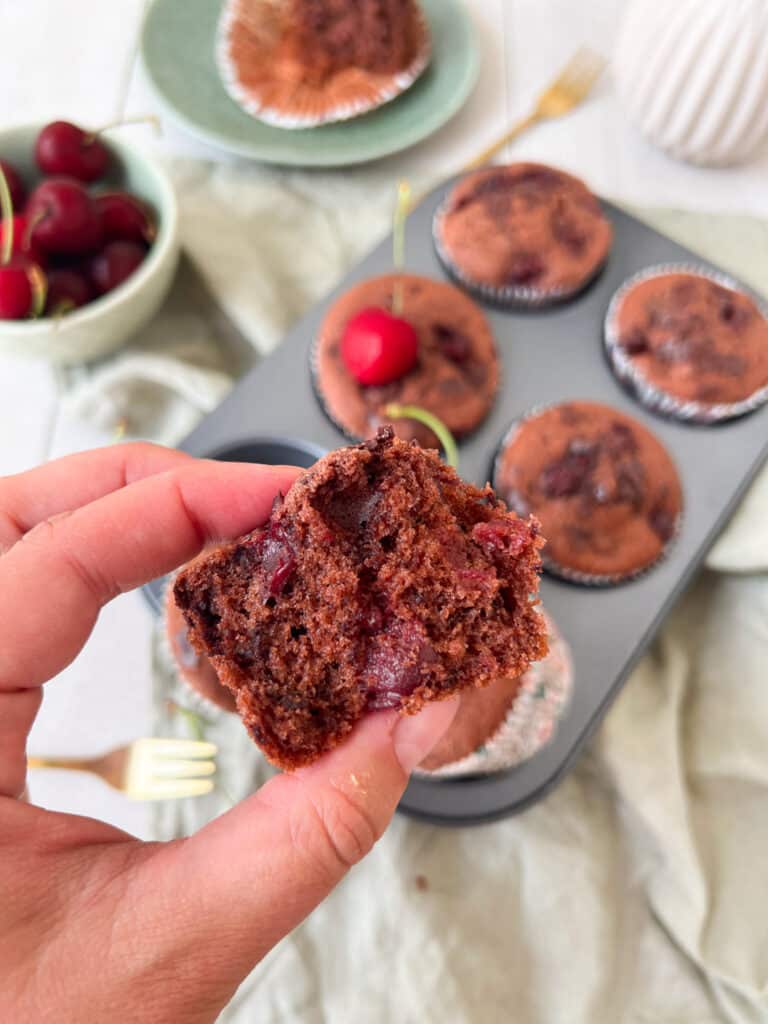 Schoko-Kirsch-Muffins von innen