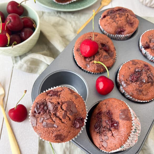 Schoko-Kirsch-Muffins von oben