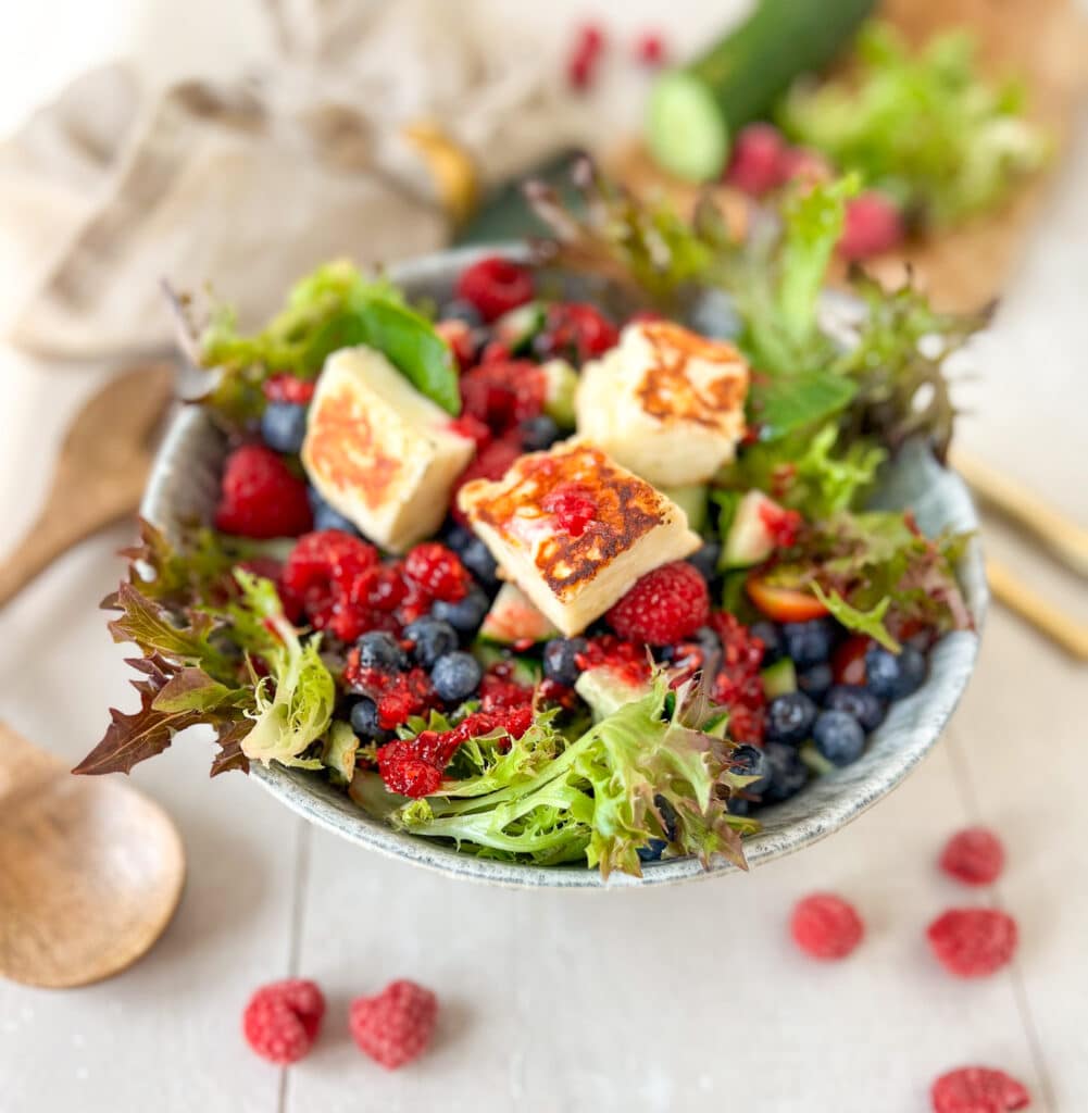 Sommersalat mit Beeren