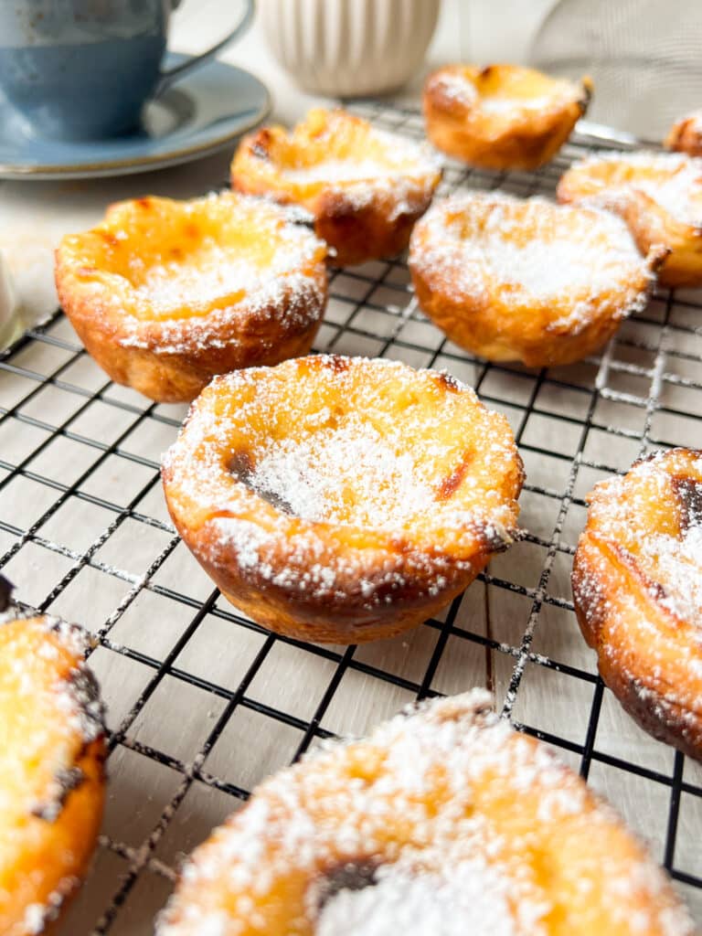 Pasteis de Nata mit Pudding