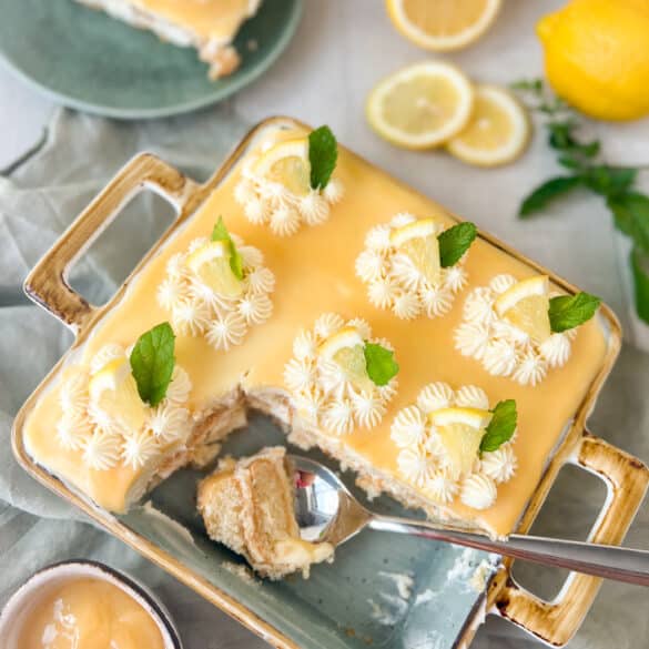 Zitronen Tiramisu mit Löffel