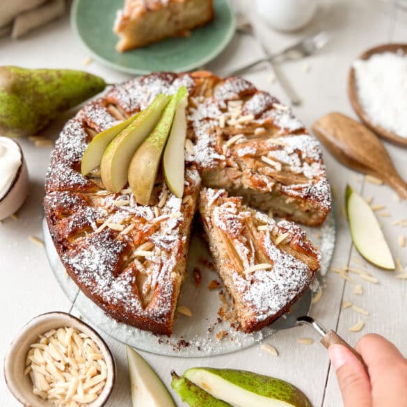 Birnenkuchen mit Nüssen