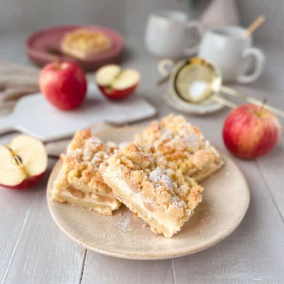 Apfel-Käsekuchen mit Streuseln