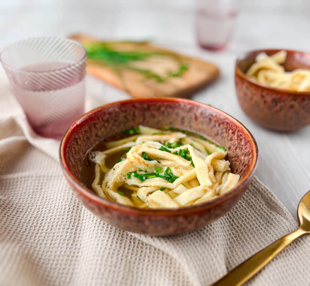 Flädlesuppe angerichtet