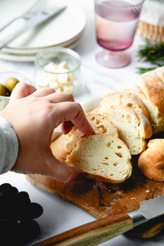 Baguette mit Hand