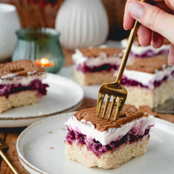 Spekulatiuskuchen mit Gabel