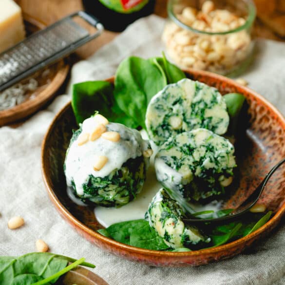 Spinatknödel angeschnitten