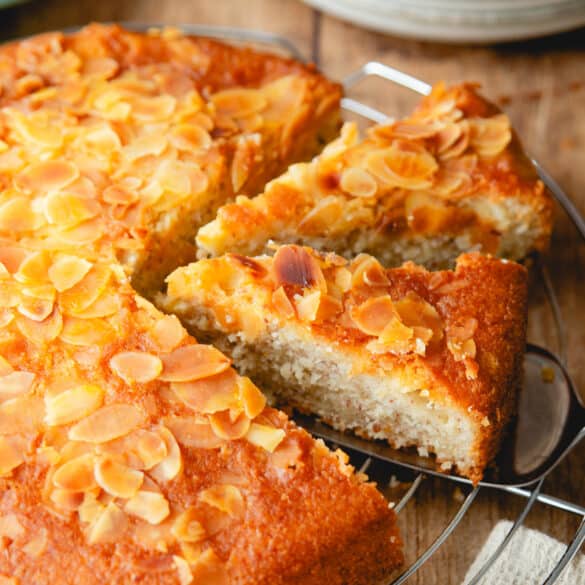 Orangenkuchen angeschnitten