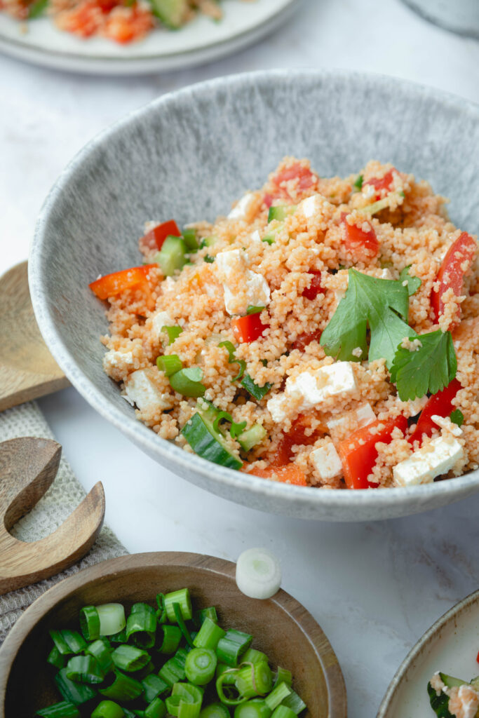 Couscous Salat in der Schüssel