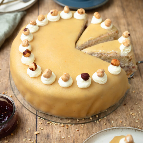 Marzipan Nuss Torte von oben