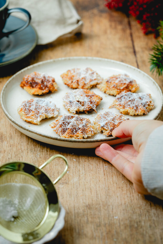 Waffelkekse mit Hand